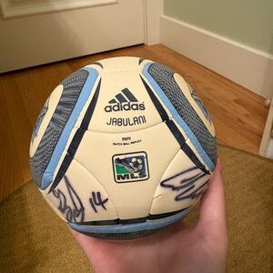 RARE Adidas MLS Jabulani signed mini ball